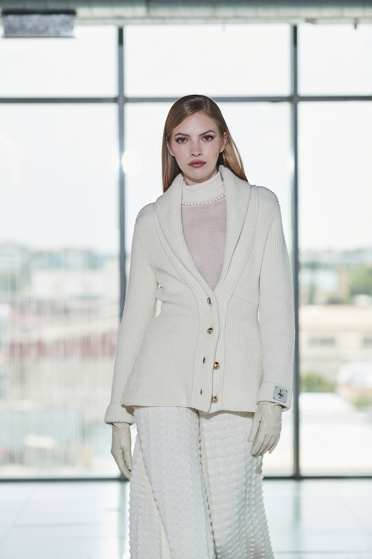 CHAQUETA ENTALLADA MARFIL BABETTE