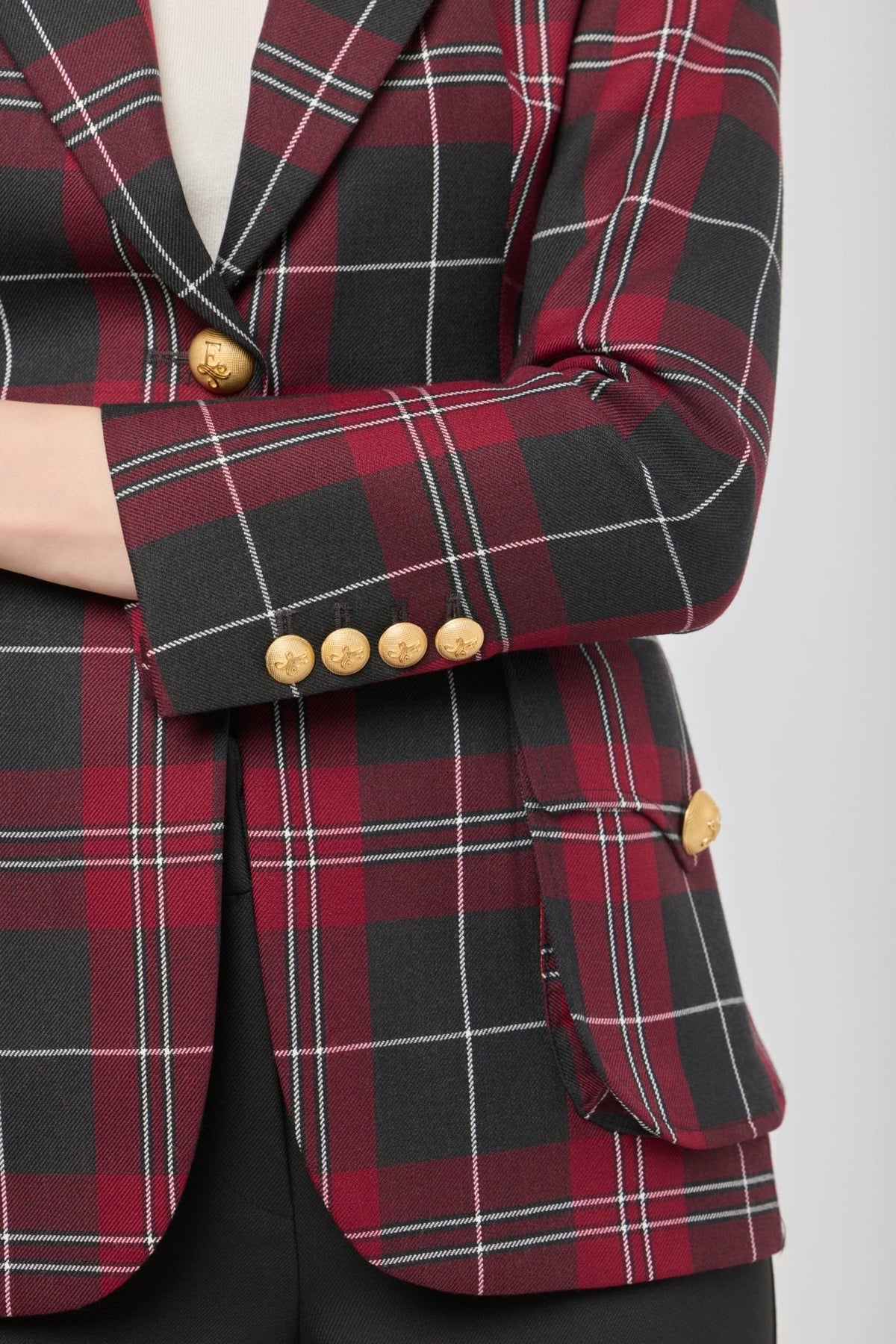 Blazer de cuadros escoceses Gregor de The Extreme Collection en tonos burdeos, negro y blanco.