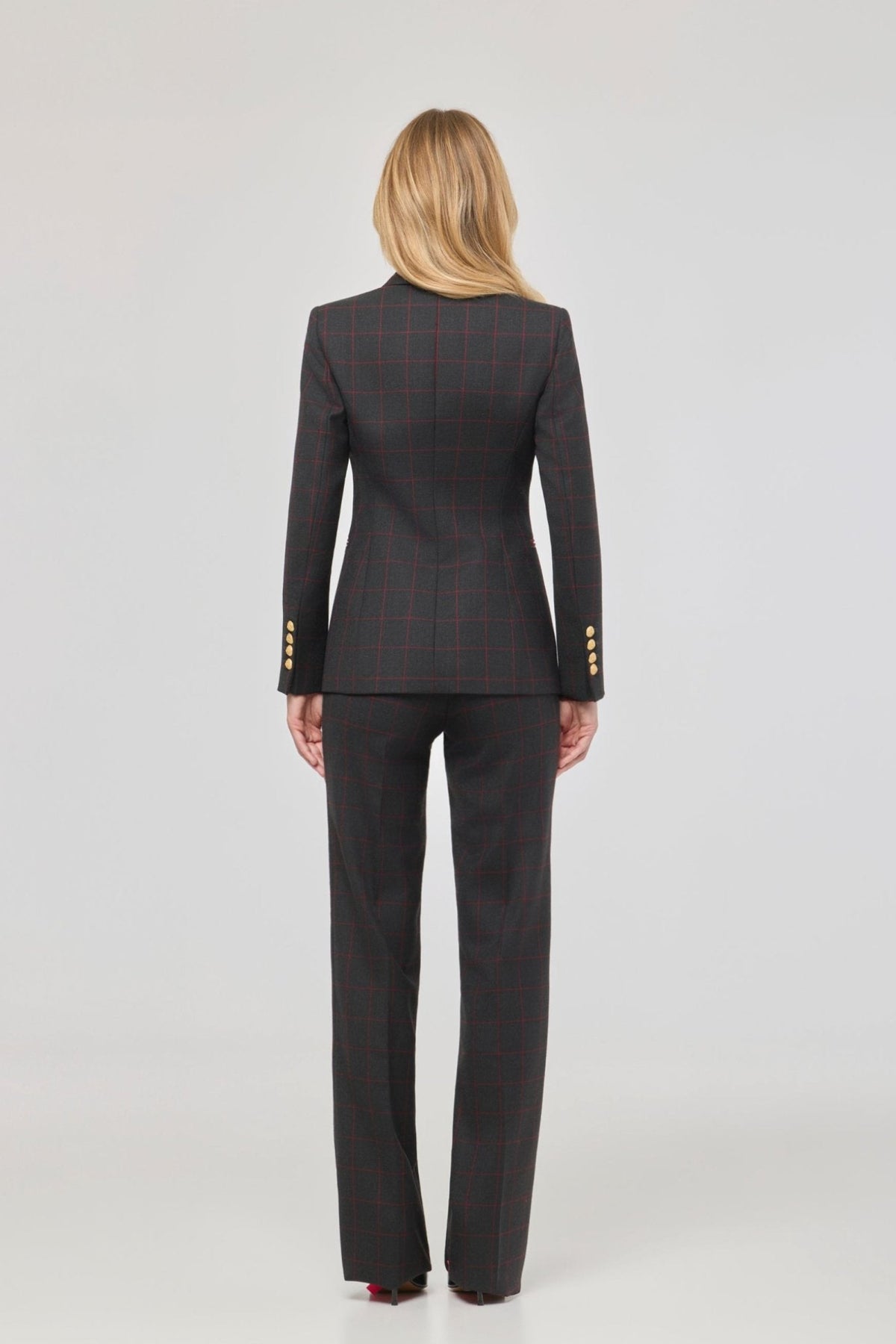 Blazer de lana con solapa en contraste Rowan de The Extreme Collection con diseño de líneas geométricas y solapas en tono burdeos.