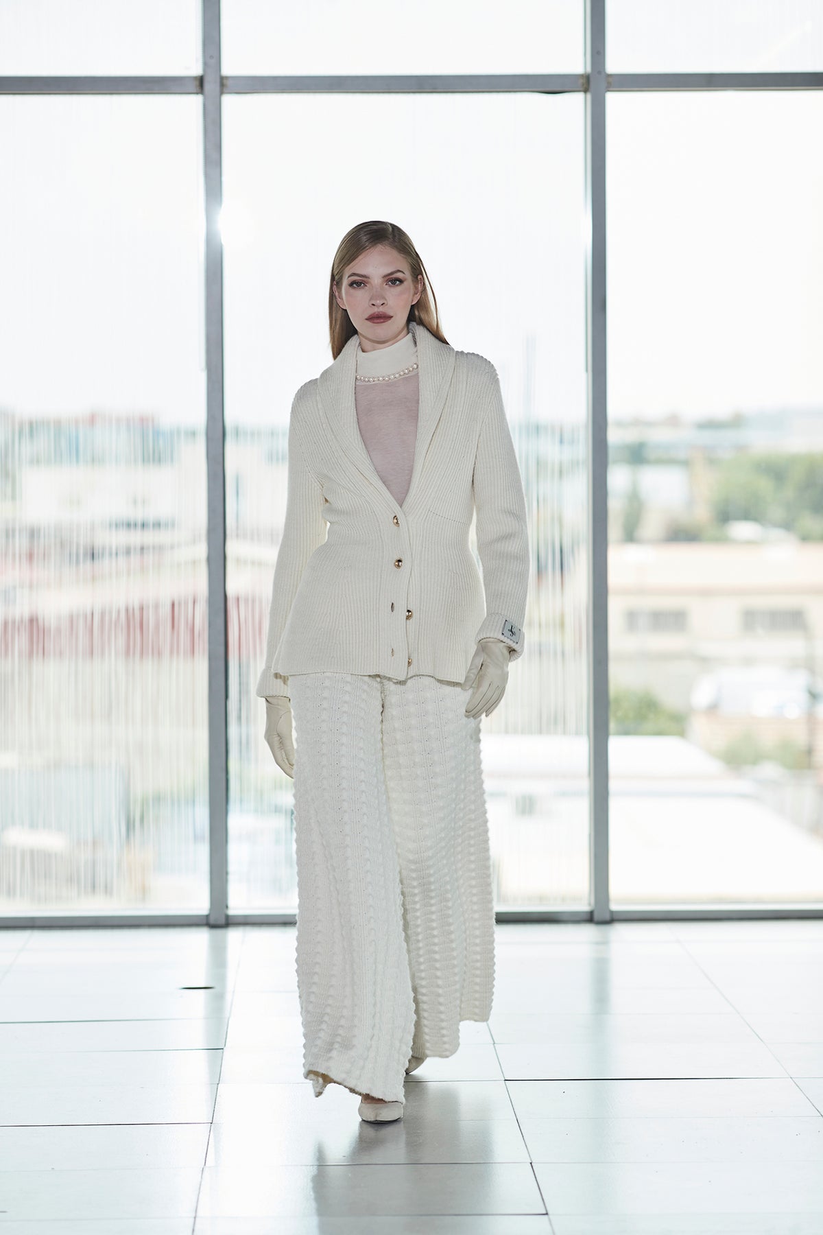 CHAQUETA ENTALLADA MARFIL BABETTE