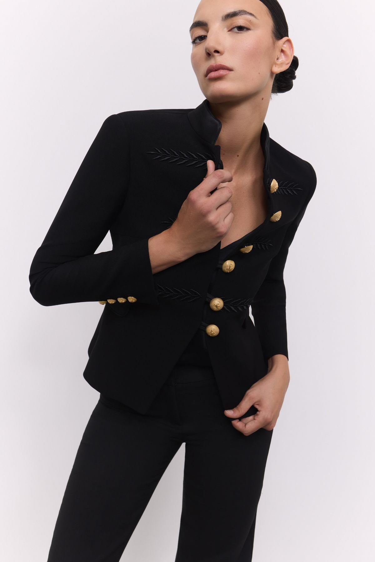 Blazer militar bordada negro Renata 01 - Edición Limitada