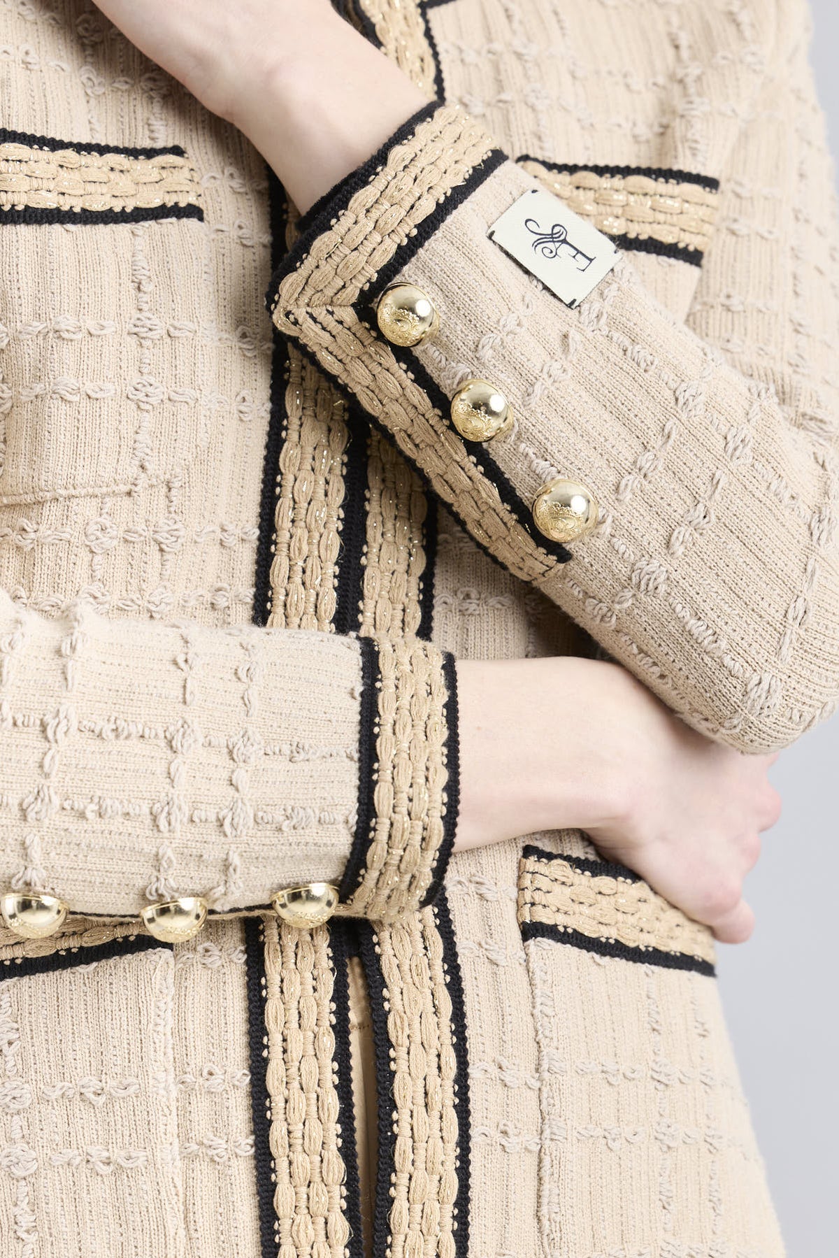 Chaqueta de punto estructurada con trama tweed en tono avellana modelo Prince.